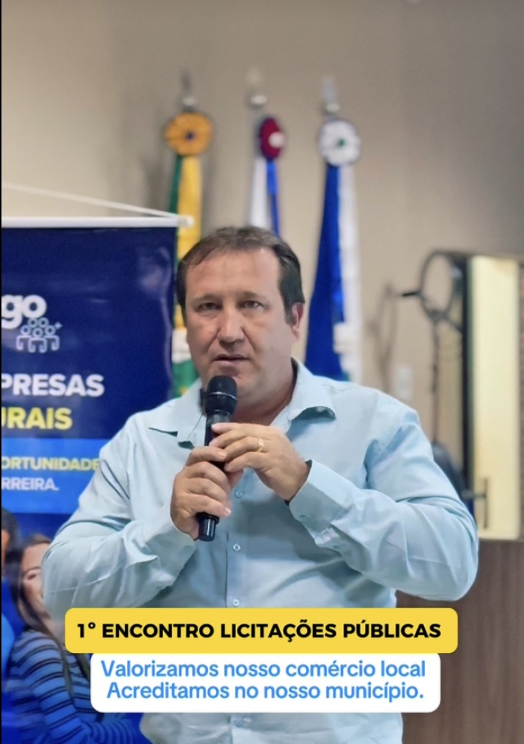 "Hoje, Executivo e Legislativo se unem em prol da transpar&ecirc;ncia e efici&ecirc;ncia, participando juntos do nosso primeiro encontro de licita&ccedil;&otilde;es para &oacute;rg&atilde;os p&uacute;blicos."