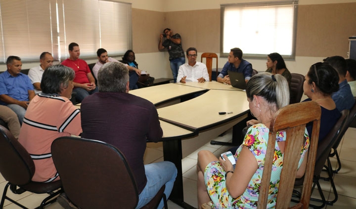 Vereadores se re&uacute;nem com executivo e representantes da usina de Quer&ecirc;ncia